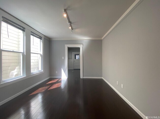 Building Photo - 1556 Howard St