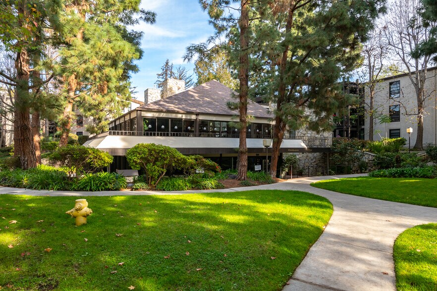 Building Photo - 7742 Redlands St