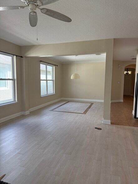 Building Photo - 7530 Colbury Ave