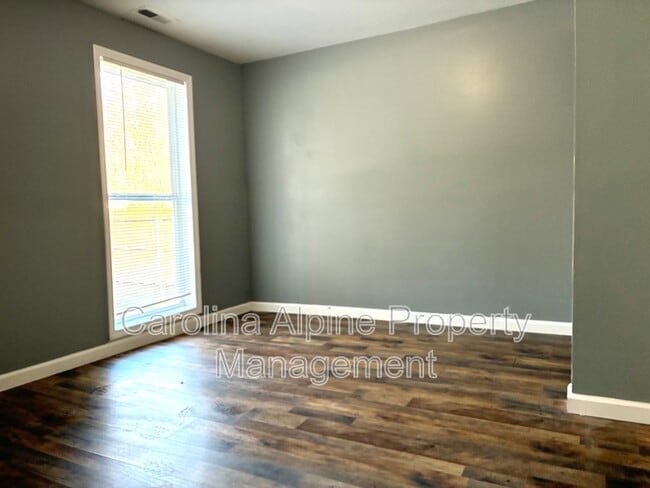 Building Photo - 506 Bonny St