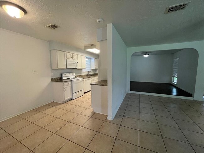 Building Photo - 16311 Golden Sage Ln