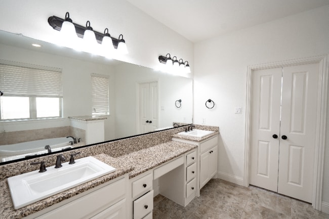 Building Photo - 13966 Clusterberry Dr