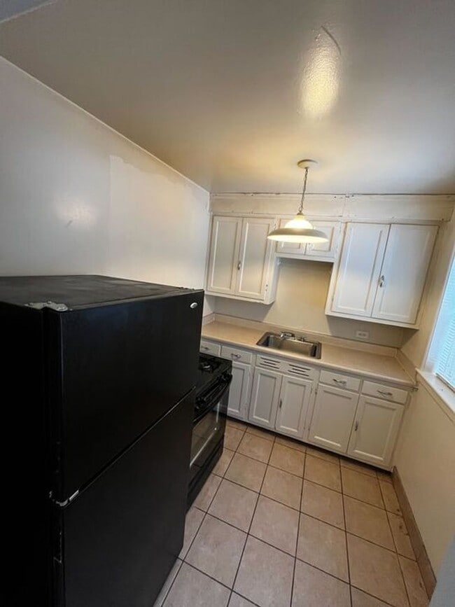 Building Photo - 2 BEDROOM 1 BATHROOM TOWNHOME CLOSE TO WARREN AIR FORCE BASE