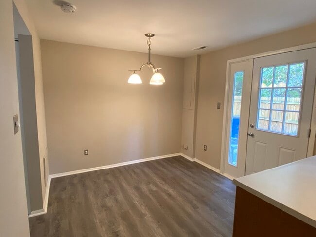 Building Photo - 7708 Crown Crest Ct