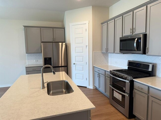 Building Photo - 2037 Saddlery St