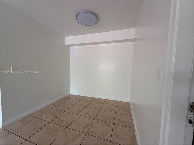 Building Photo - 7919 SW 104th St