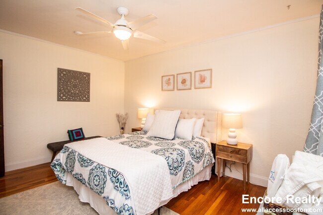 Building Photo - 1945 Commonwealth Ave