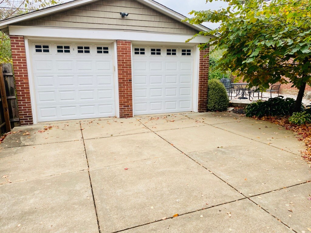 Two Car Garage - 6619 San Bonita Ave