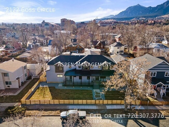 Building Photo - 2122 Goss Cir W