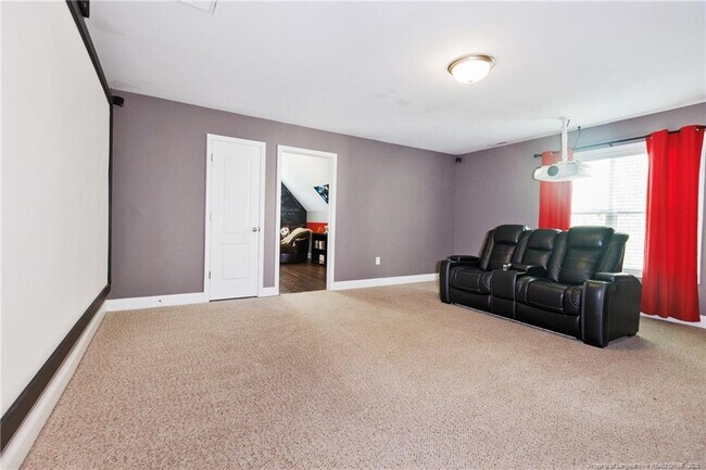 Building Photo - 1726 Bluffside Dr
