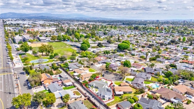 Building Photo - 525 W Woodcrest Ave