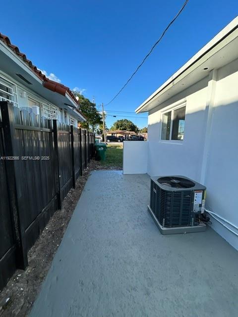 Building Photo - 7154 SW 22nd St