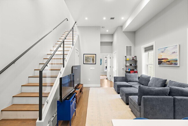 Building Photo - 56 3rd St