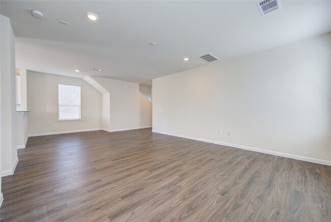 Building Photo - 11715 Braemar Village Dr