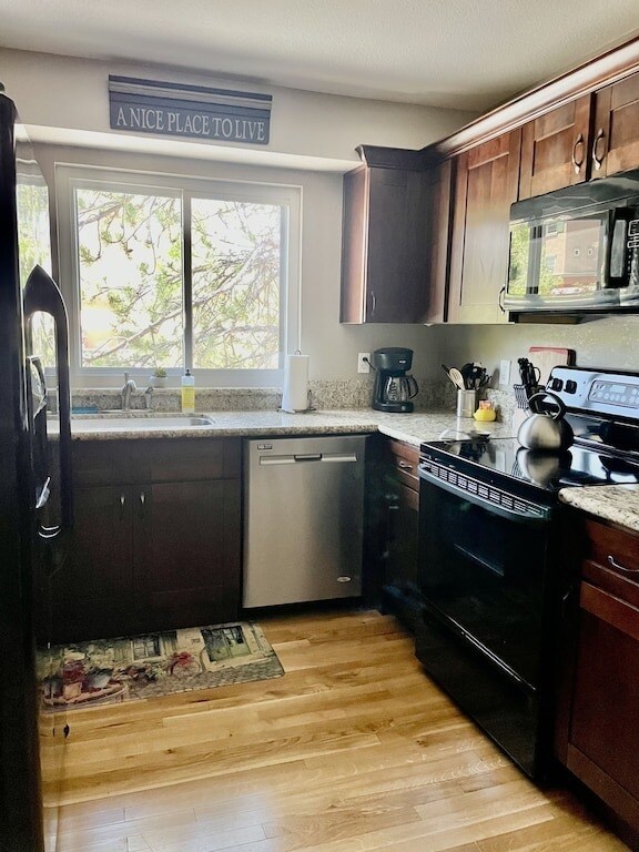 Building Photo - 2923 Tierra Verde E