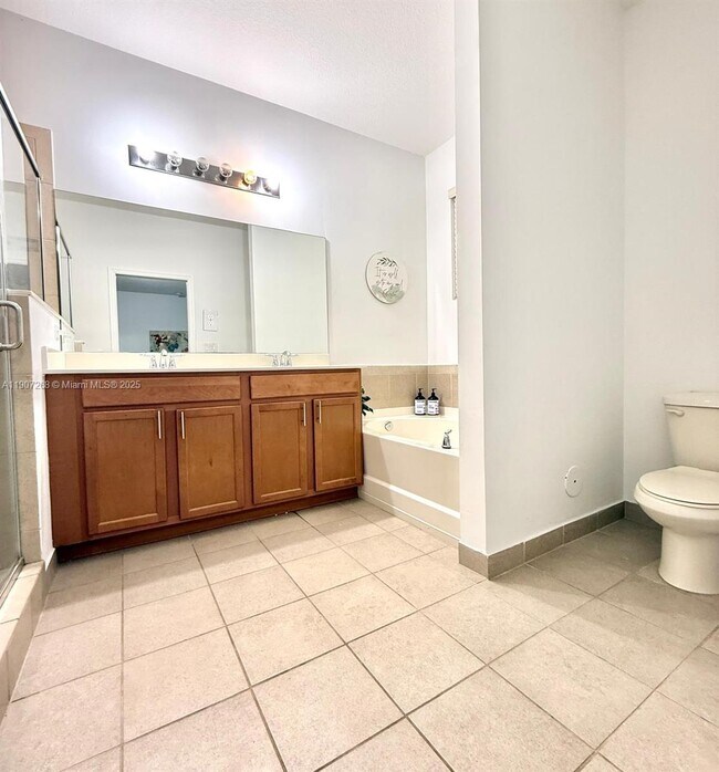 Building Photo - 1740 NW 21st St