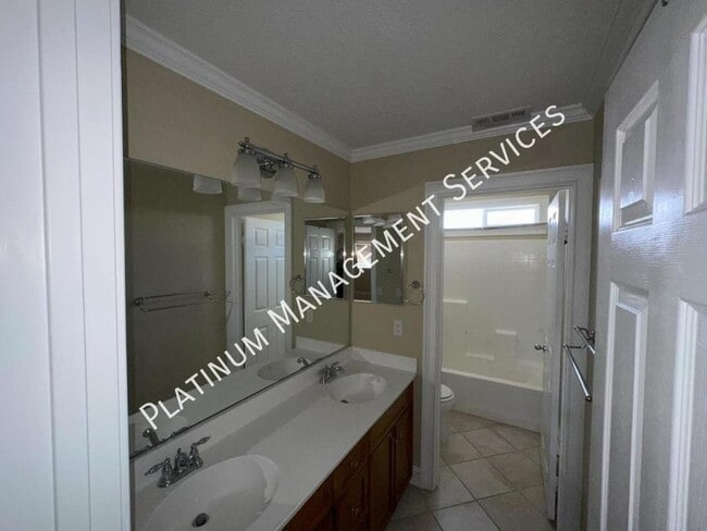 Building Photo - 3075 Summer Breeze Ave