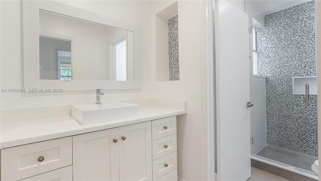 Building Photo - 876 Garnet Cir