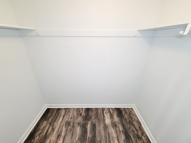 Building Photo - 2024 Stones throw Dr