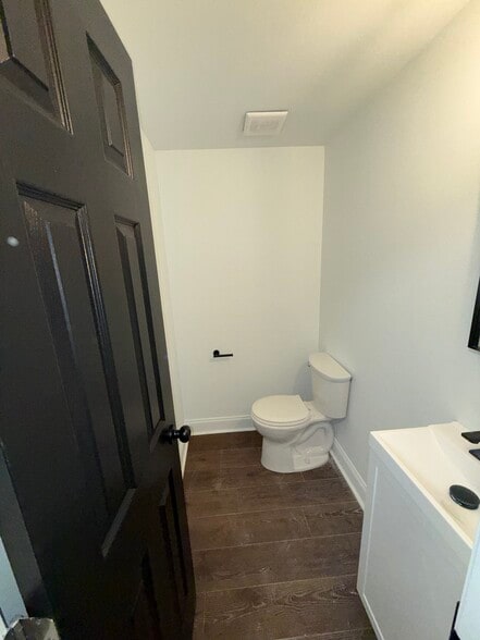 Building Photo - 2028 Druid Hill Ave