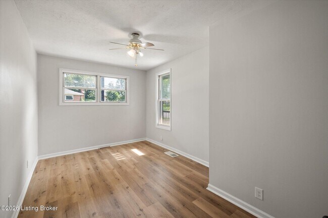 Building Photo - 204 W Tenny Ave