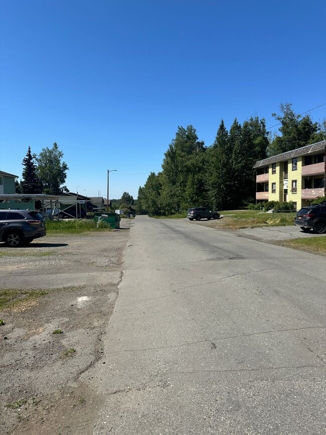 Building Photo - Ranch Living! Large 2 Bedroom/2 Bath