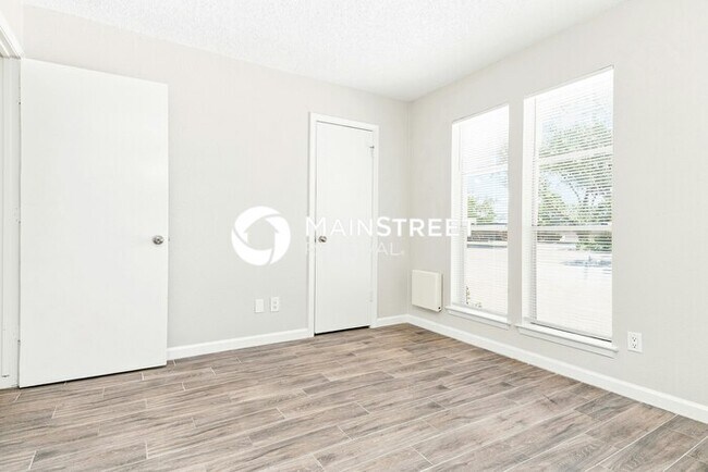Building Photo - 3 Bedroom Pet-Friendly Home in Watauga, TX with Main Street Renewal