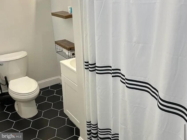 Building Photo - 306 N Carrollton Ave