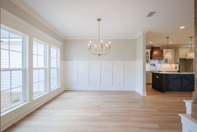 Building Photo - 5039 Hatfield Cir