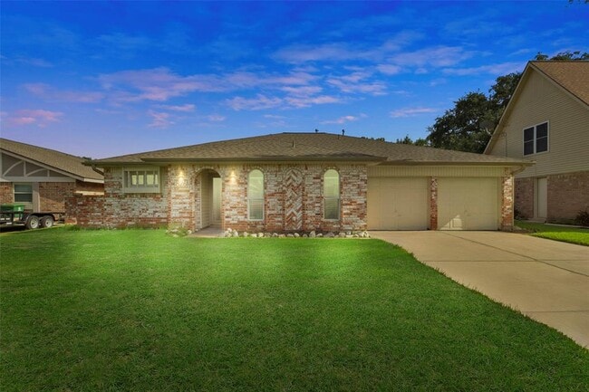 Building Photo - 826 Seacliff Dr
