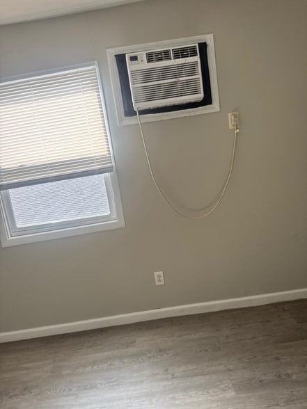 Building Photo - 1328 Juniper Dr