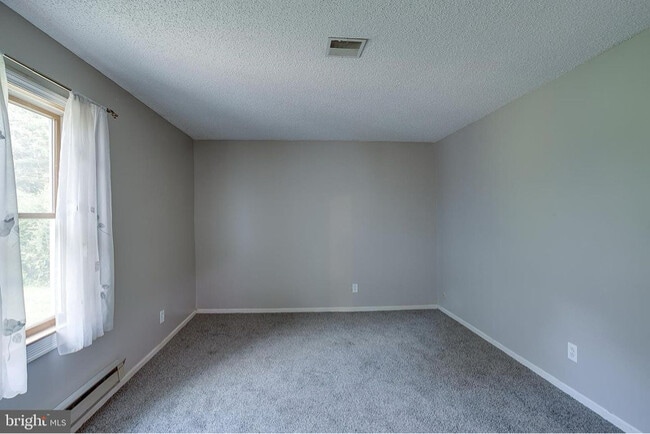 Building Photo - 123 Wyndmere Rd