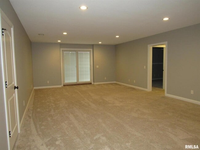 Building Photo - 1659 Celtic