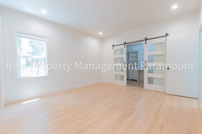 Building Photo - Beautiful Newly Renovated 3-Bedroom Home in a Prime Location