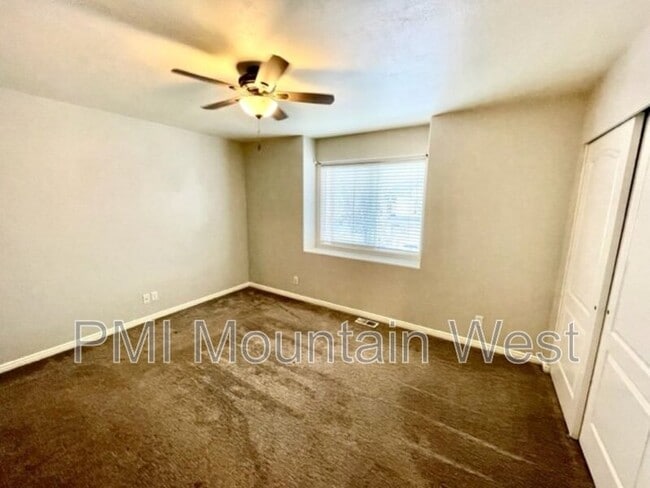 Building Photo - 55 Peregrine Ln