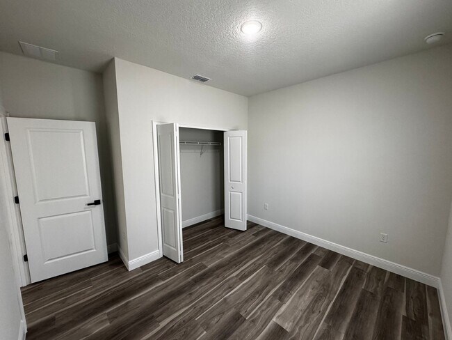 Building Photo - Newly Built 4 Bedroom Home for Rent – Prime Ocala Location