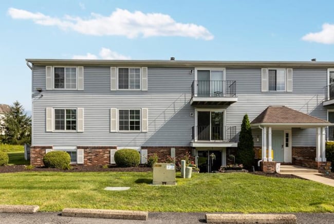 Building Photo - 1630 Jefferson Ridge Dr