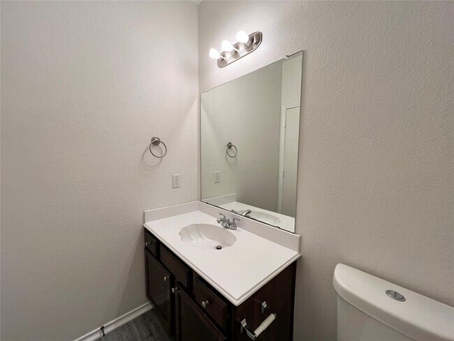 Building Photo - 703 Donny Brook Dr