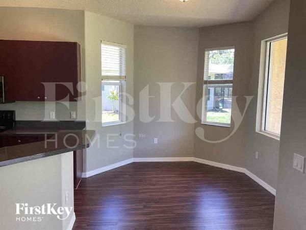 Building Photo - 5108 Sylvania Ave