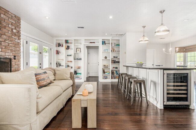 Building Photo - 5214 N 43RD PL