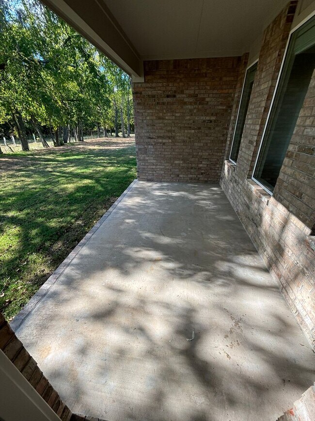 Building Photo - Coming Soon! Newer Construction!! 4 Bedroo...