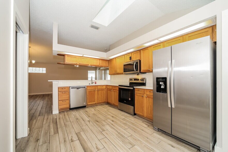 Building Photo - 1120 Creeks Ridge Rd