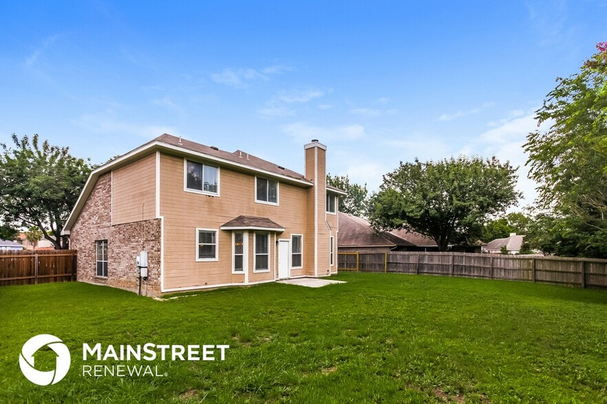 Building Photo - 8926 Westcreek