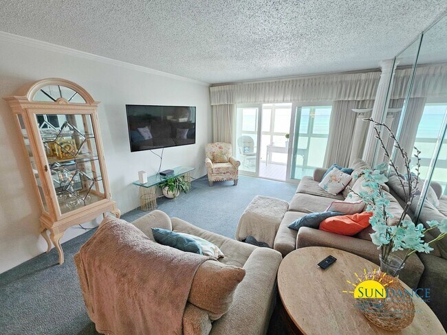 Building Photo - Spacious waterfront furnished condo in Destin!