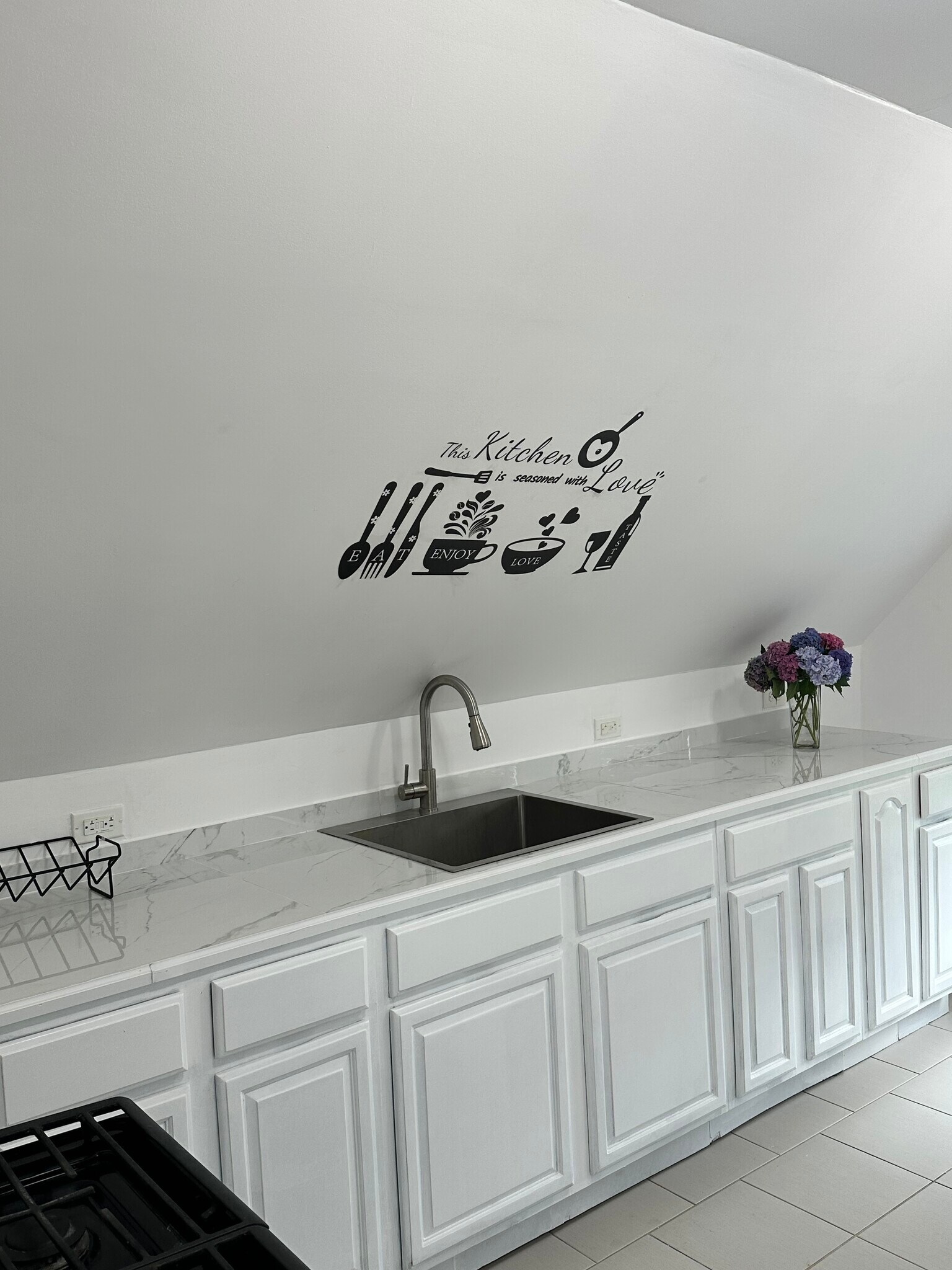 Building Photo - 153 S Grove St