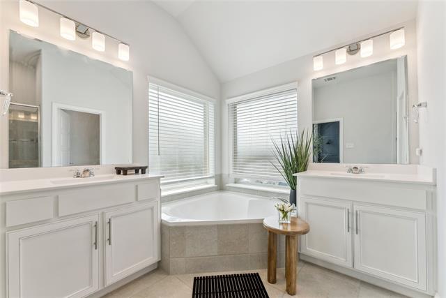 Building Photo - 3414 Charleston Dr