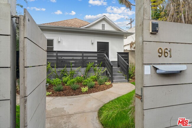 Building Photo - 961 Marco Pl