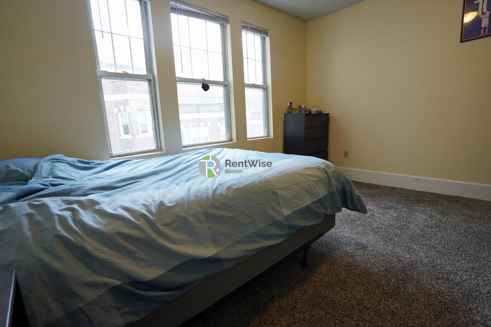 Building Photo - 12 Lorraine Ter