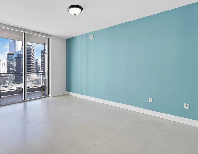 Building Photo - 90 SW 3rd St