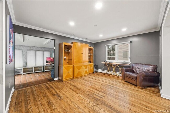 Building Photo - 1127 Fordham Ln